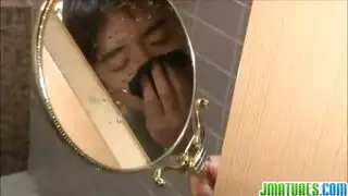 ميك في حمام الشاور