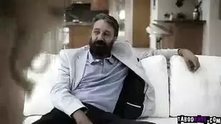 جنس عنيف مع رجل ملتحي: خنق وضرب على أرضية المطبخ