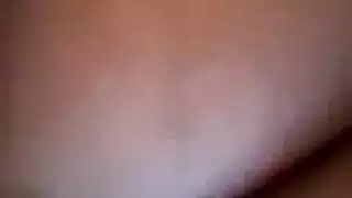 ولد يقذف داخل كس امه بالخطاء