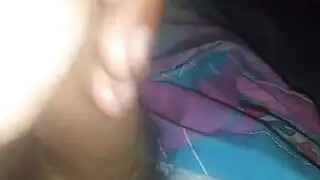 ماندى المشاكسة تحصل على دش بول كامل على وجهها وهي ترتدي نظارات جنسية