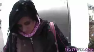 مراهق أوروبي يضرب فرجًا ضيقًا بقوة