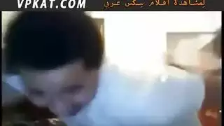 أبناء العم يمارسون الجنس على أنغام عربية