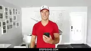 شعر عانة صغير، حركة كبيرة: سحاق ثلاثي صريح