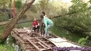 جلسة جنس جماعي ثلاثي مع ثلاث عاهرات شابات مثيرات