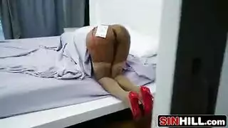 زوجة الاب نائمة