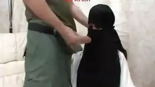 مص عميق إكس إكس إكس مع محجبة تنتهي بقذف فوضوي