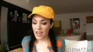 مراهقات في إيلاج مزدوج قاسٍ