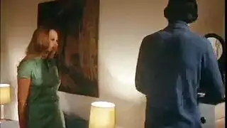 فتيات تنكرية ممتلئات في مشاهد إباحية صريحة