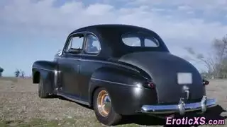 تدريب حلق خاص: التقيؤ على قضيب صلب