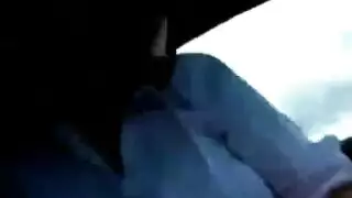 مشهد بين الأعراق إباحي: ميلف خائنة تأخذ قضيبين بعد مداعبة مهبلية