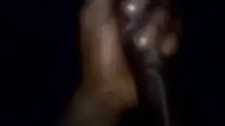 ٤ يدللها بالخمر ثم يمارس الجنس معها بوحشية