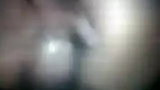 الممثلة الهندية سندورة تئن بصوت عال في شريط جنس عنيف