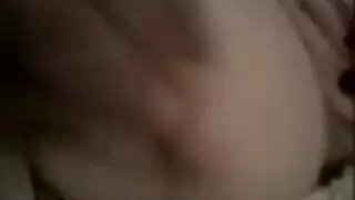 فتاة محجبة خجولة تُضاجع ويُساء لحلماتها