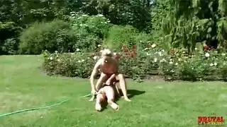 أشرطة سكس قبرصية ممتدة: خام وغير مقطوعة