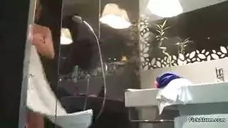 عاهرات مرهقات تتوق لحركات جنسية قاسية