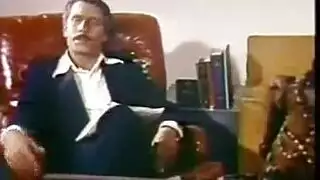 تجميعية إباحية: السمراوات ضخمات الصدر تئن على القضيب