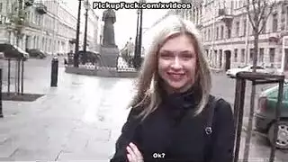 مجنون ينيك امرأة في الشارع غصب