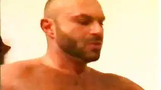 جنس مثلي صريح: صديقان يمارسان الجنس الشرجي الشاذ بقوة