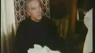 فاجرة أجنبية تفسد راهبًا بجنس فموي و شرجي عميق