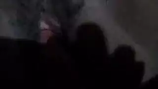 تلميذات تبلعان المني: شريط جنس صريح في الفصل