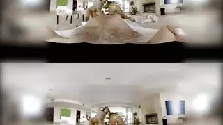 غانغبانغ الواقع الافتراضي: بنتان مثارتان تأخذان زبراً ضخماً