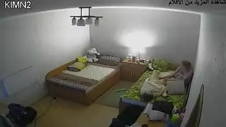 تدليك منتصف الليل يجعل قضيبه صلبًا كالصخر