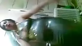 رقص شرقي حار واختراق مزدوج في غرفتها