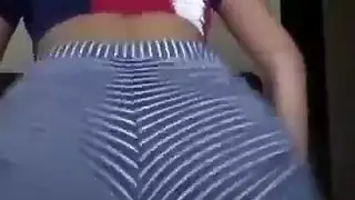 الام تعلم البن النيك