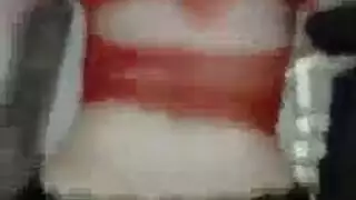 جلسة جنس في السيارة مع مراهقة بجوارب الركبة