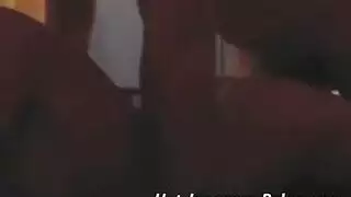 بالكاد قانونية تمارس الجنس بقوة مع رجل ناضج وامرأة