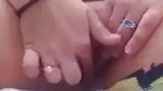 فرج الشقراء يتلقى ضربات من لعبة جنسية