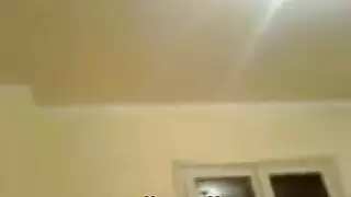 جميلة عربية ممتلئة في مشهد جنس ثلاثي صريح