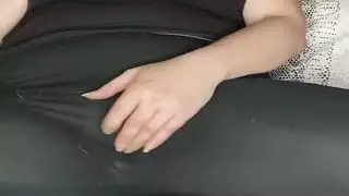 أداء استمناء صريح لإسدورا