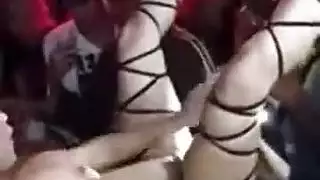 نجم إباحي عربي يفتح ساقيه لجماع شرجي قاسٍ