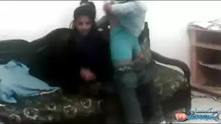 نسوان بتلحس لبعضها