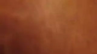 غريب يعرض توصيلة ويحصل على مفاجأة سكس صعب في السيارة