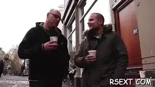 حارسات أجنبيات في جنس جماعي