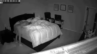 استمناء ذوي الياقات البيضاء: رش المني على كل الزي