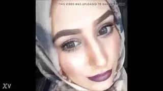 فرج الفتاة العربية جوي الضيق يستقبل قضيبًا كبيرًا