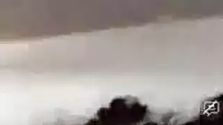 يحب سيدة آسيوية ذات الثدي الكبيرة أن تحصل على عصا اللحوم الكبيرة وسيم أصلع