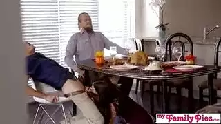 أستدعي بنت عمي لتنام معي