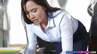 الفتاة الجائزة تكسب قذف مني ضخم