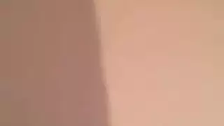 مراهقات سحاقيات: شقراء تفتح لسان صديقتها