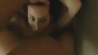 المبكر يصيد الدودة: إيلاج مزدوج عند الفجر