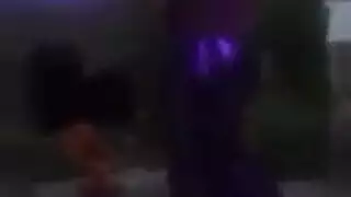 ربة المنزل الشهوانية عبير تمارس الجنس السري مع عشيقها في الشقة