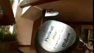 تريد أن تصبح نجمة إباحية تُطلى بعدة قذف