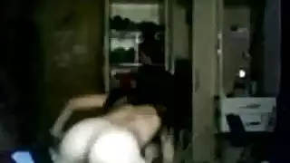 إغراء برازيلي صريح: تكشف عن تلك المؤخرة الساخنة