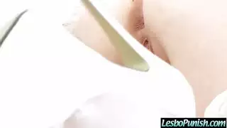 لديها فكرة عاهرة عجوز كبيرة في مهنتها