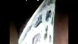 الصديق الجديد يمارس الجنس مع الفتاة السمراء المثارة مرتدية الكعب العالي