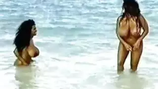 نايك اثداء كبيرة مترجم